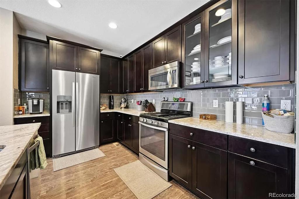 4br Close To Airport Aurora