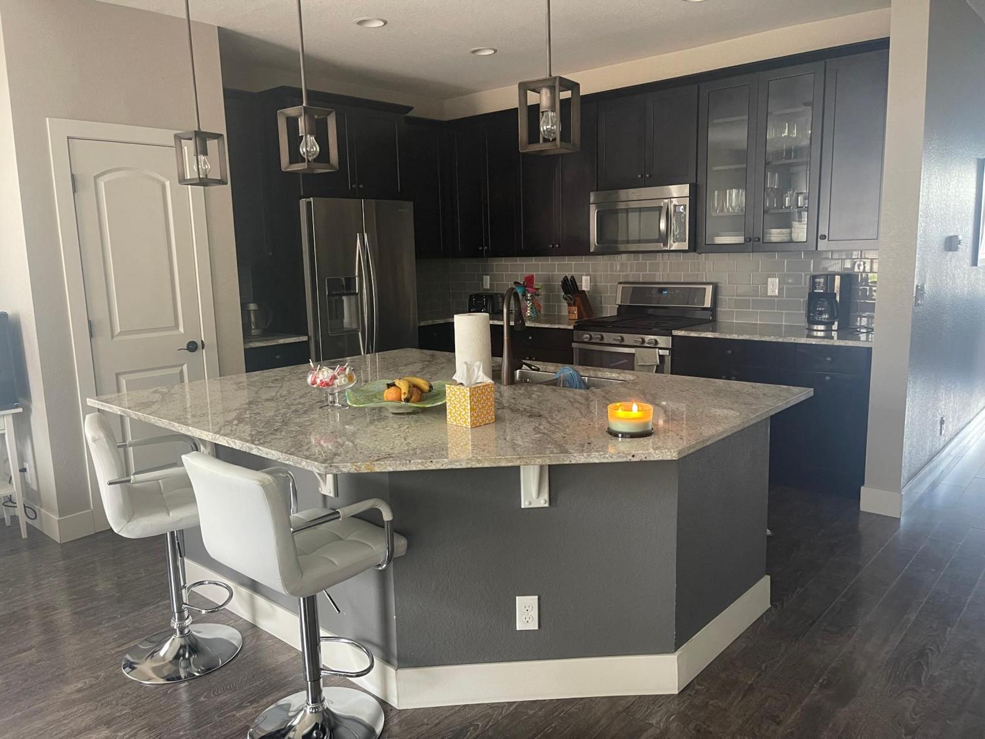 4br Close To Airport Vila *